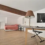 Artist Apartment In Le Marais